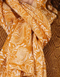 Foulard ocre à sequins