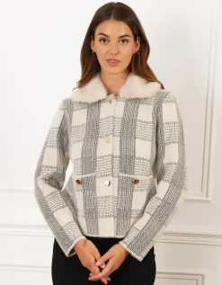 Gilet écru chic carreaux