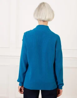 Pull chaud bleu boutons