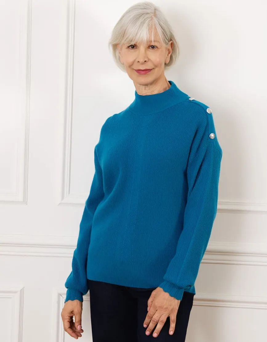 Pull chaud bleu boutons