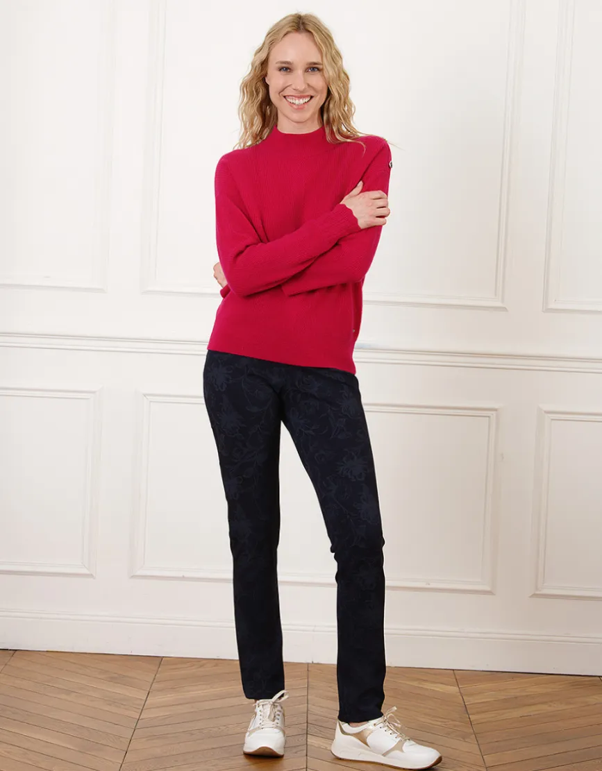 Pull chaud rose boutons