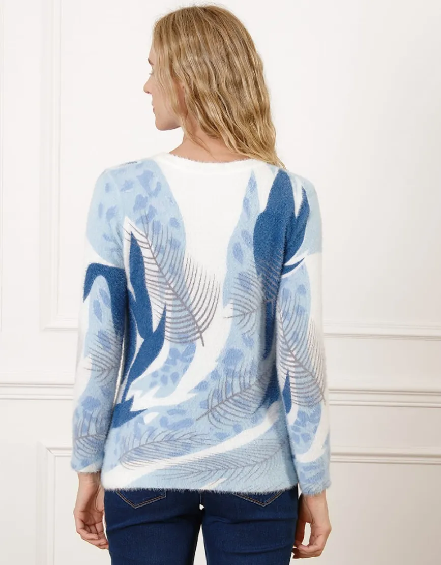 Pull duveteux bleu motif