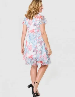Robe dentelle motif blanc